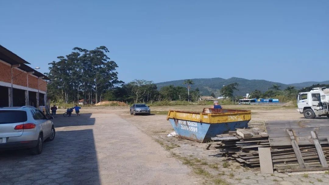 Terreno com 12.000m² - À venda em Canasvieiras. - Foto 4