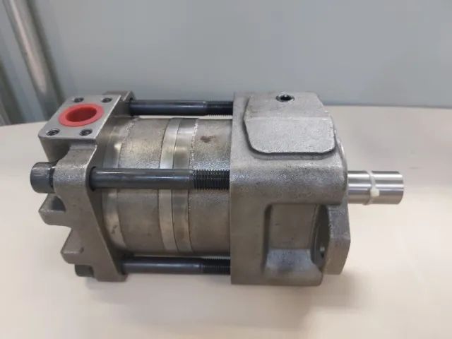 Bombas Hidráulicas - SUMITOMO - Foto 6