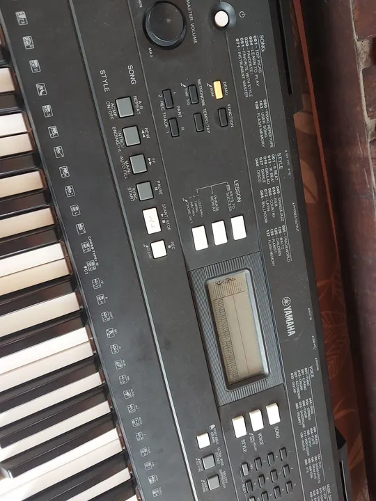 Vendo Teclado Yamaha Psr E343