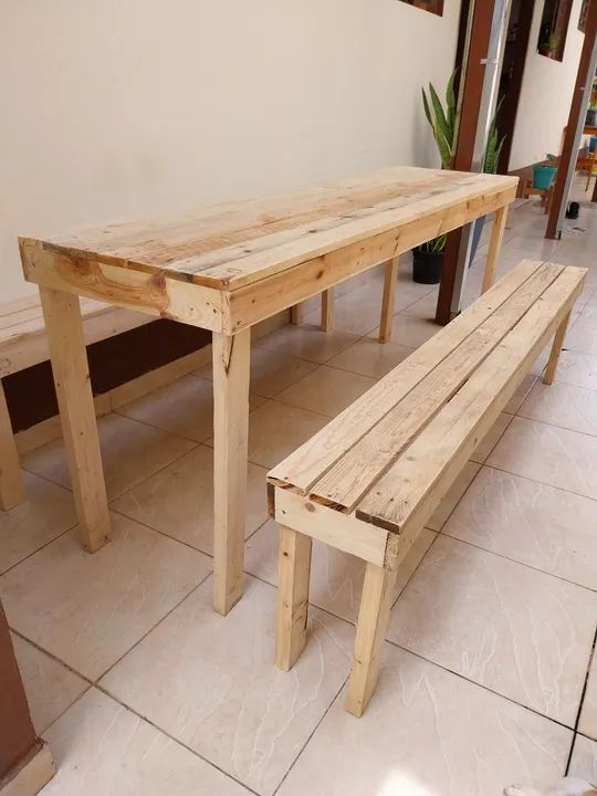 1 Mesa de madeira rústica + bancos 2m X 50cm