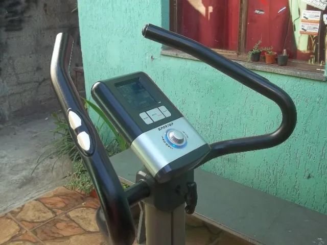 Até 10x sem juros - Bicicleta Ergométrica Eletromagnética Vertical - Profissional  - Foto 3