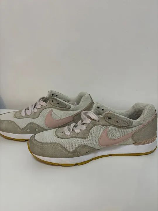 Tênis Nike sportswear Venture runner rosa/cinza TAM 35
