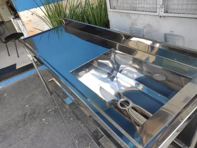 Pia de Inox Retangular com Bancada, Cuba direita paneleir gradeado