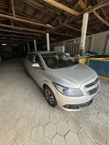 Chevrolet onix hatch 1.4 4p flex ltz 2016 #6725523