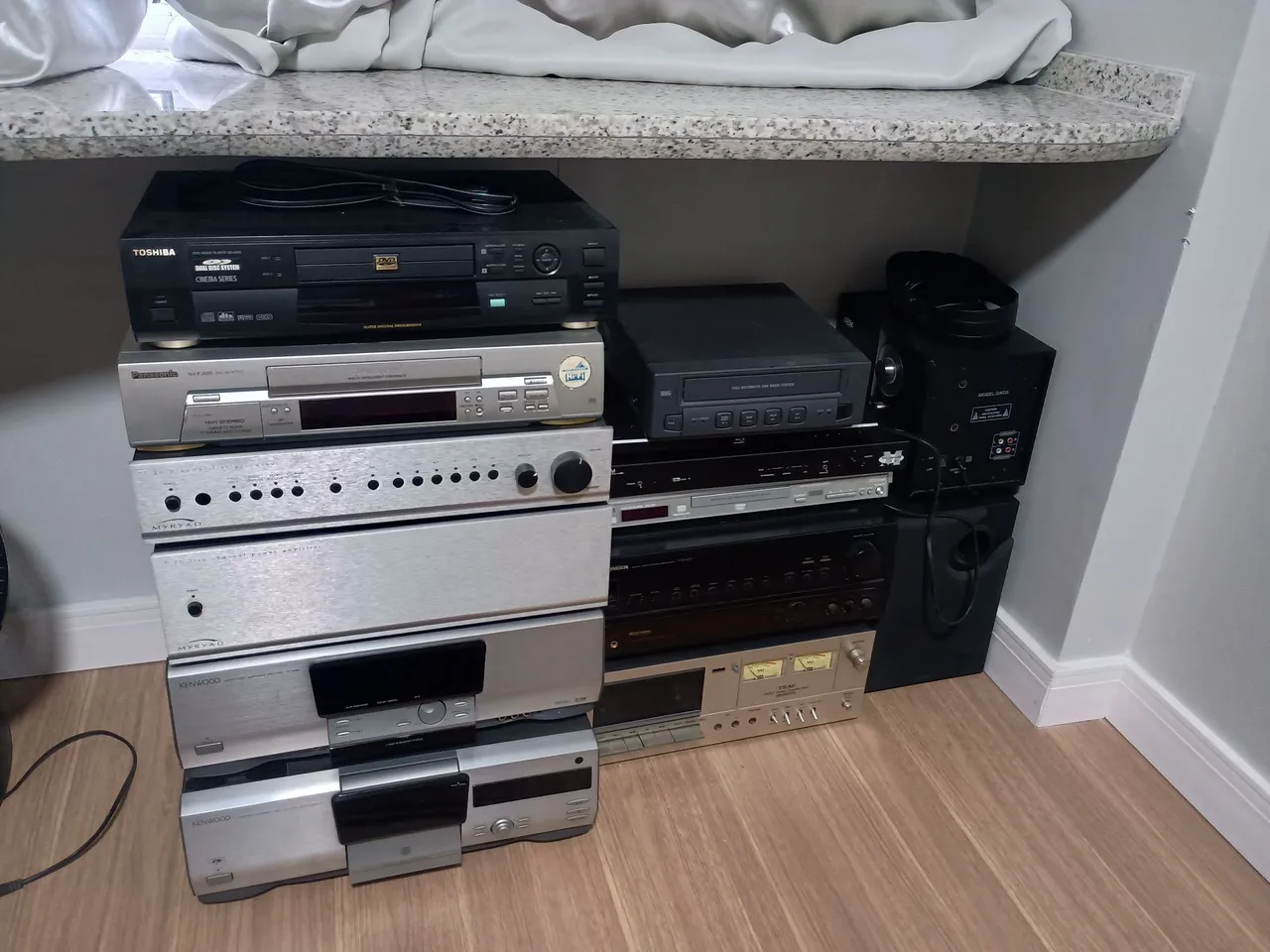 Conjunto de Equipamentos de Áudio