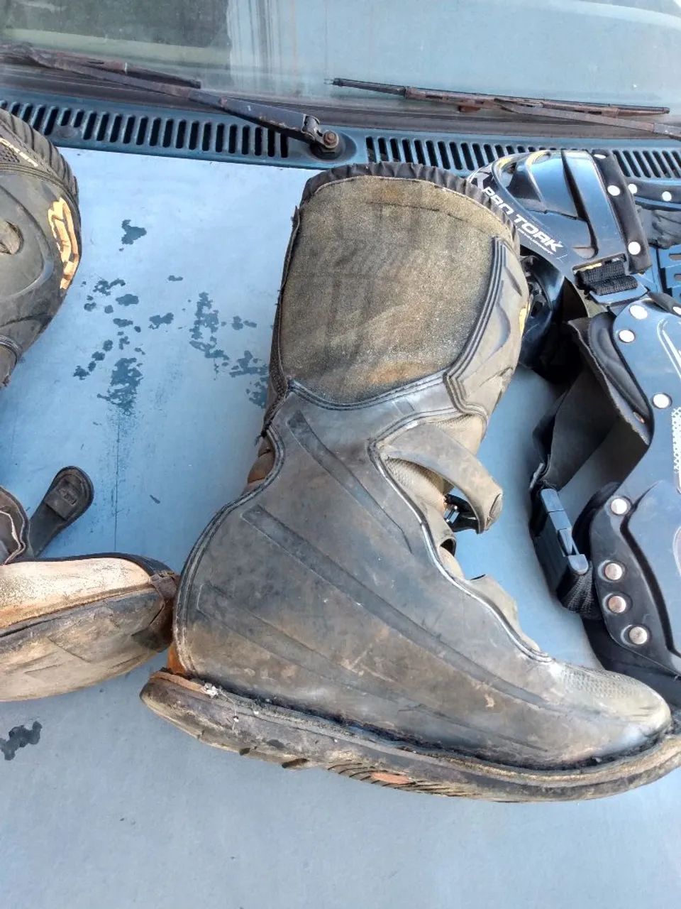 Bota de proteção moto Cross,usada como nas fotos - Foto 4