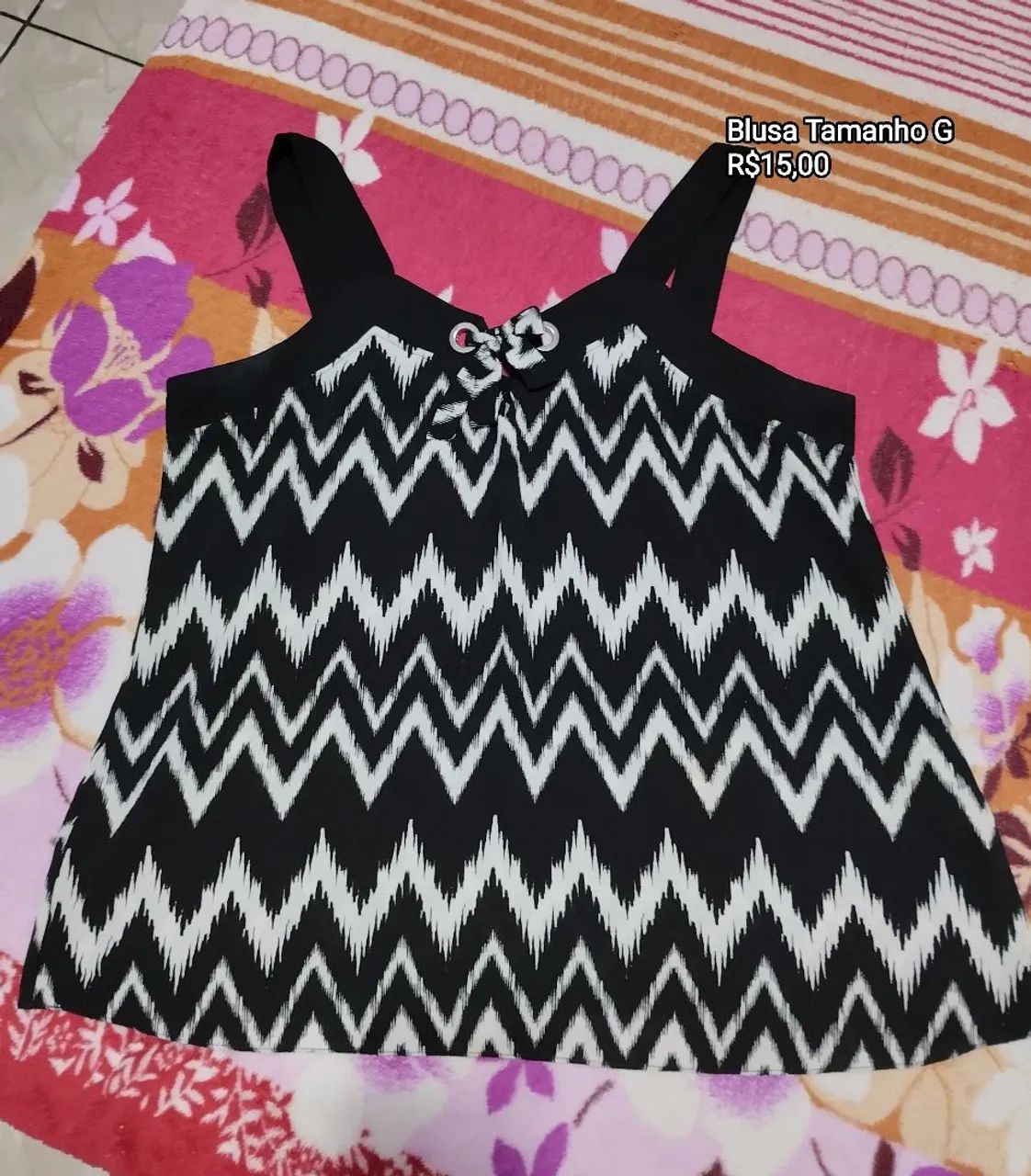 Blusas com detalhes- Tamanho G - Foto 2