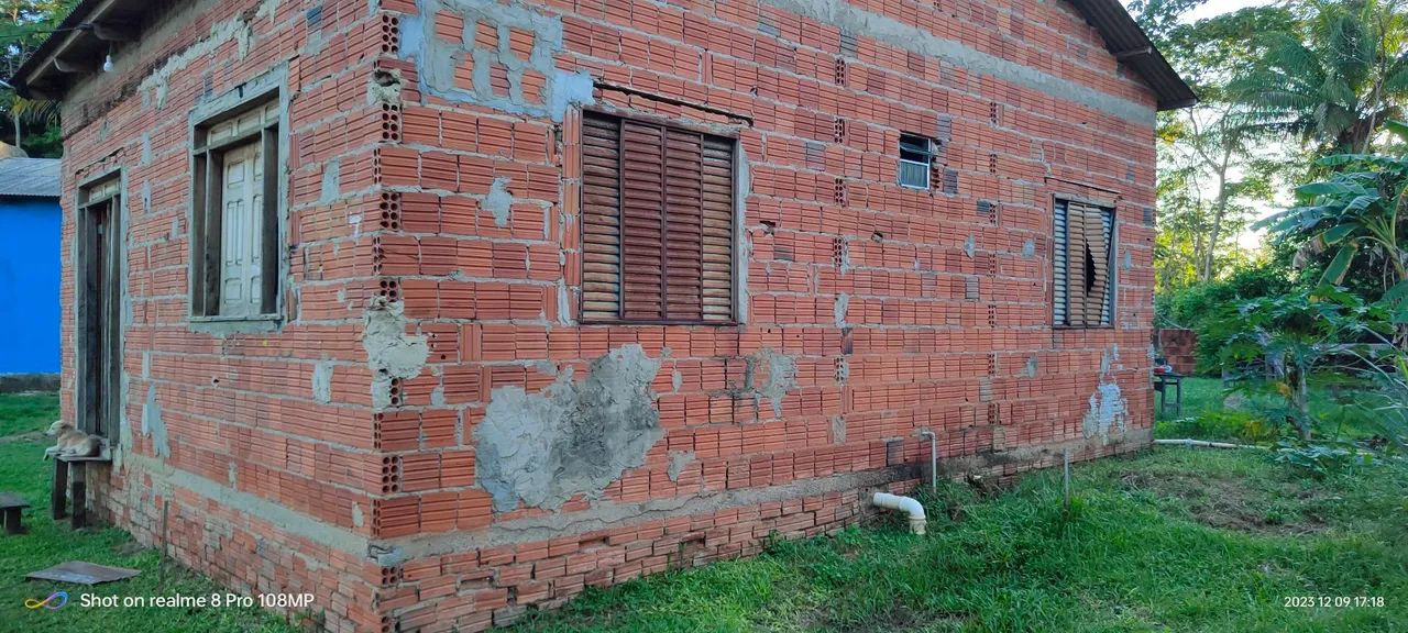 Casa de tijolos em terreno espaçoso - Foto 4