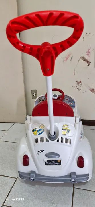 Carrinho de passeio e pedal quadriciclo fusca - Foto 3