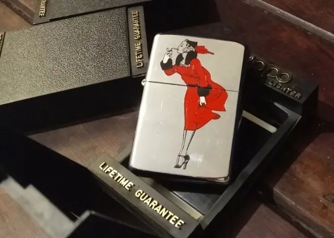 Antigo isqueiro Zippo Windproof - Anos 90