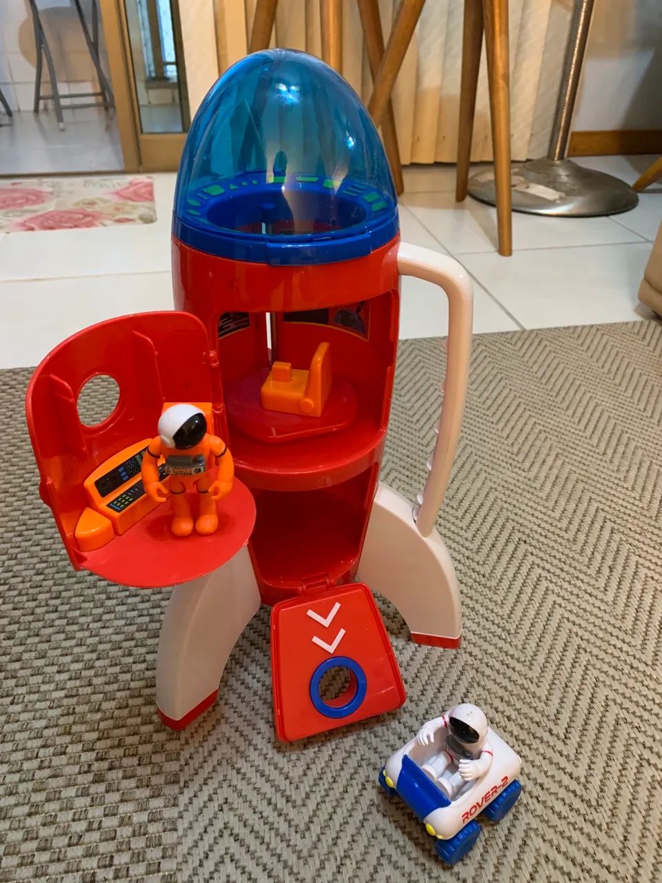 FOGUETE ASTRONAUTA INTERATIVO, CARRO, CARRINHO e BONECOS $160