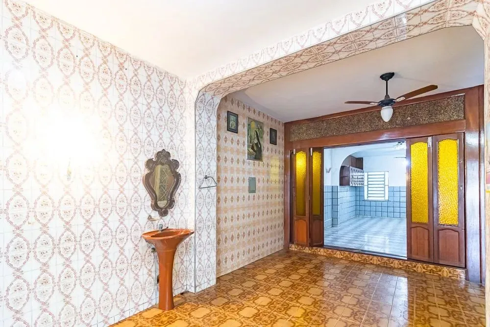 Casa com 04 quartos na Alcindo Cacela -