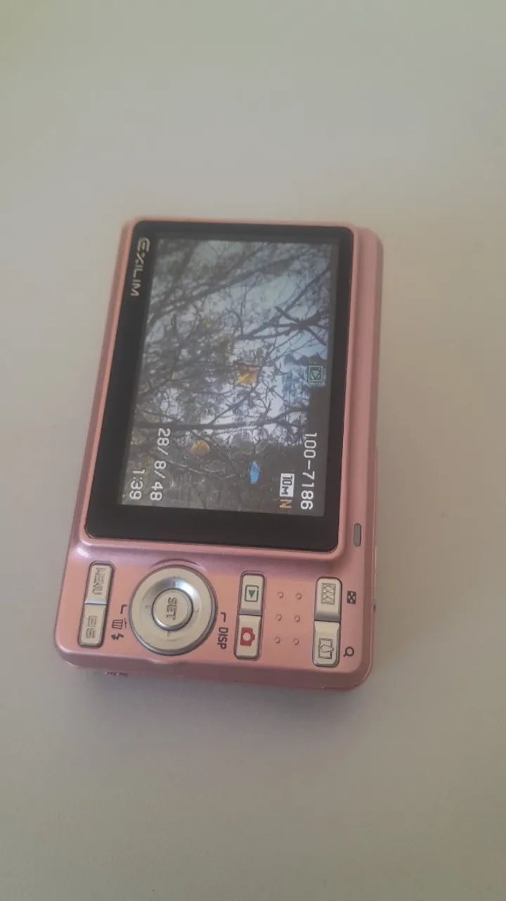 Camera Casio EX-Z29 com acessorio - Câmeras e Filmadoras - Nova