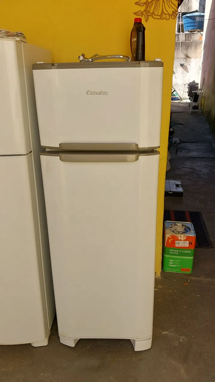 Geladeira Esmaltec