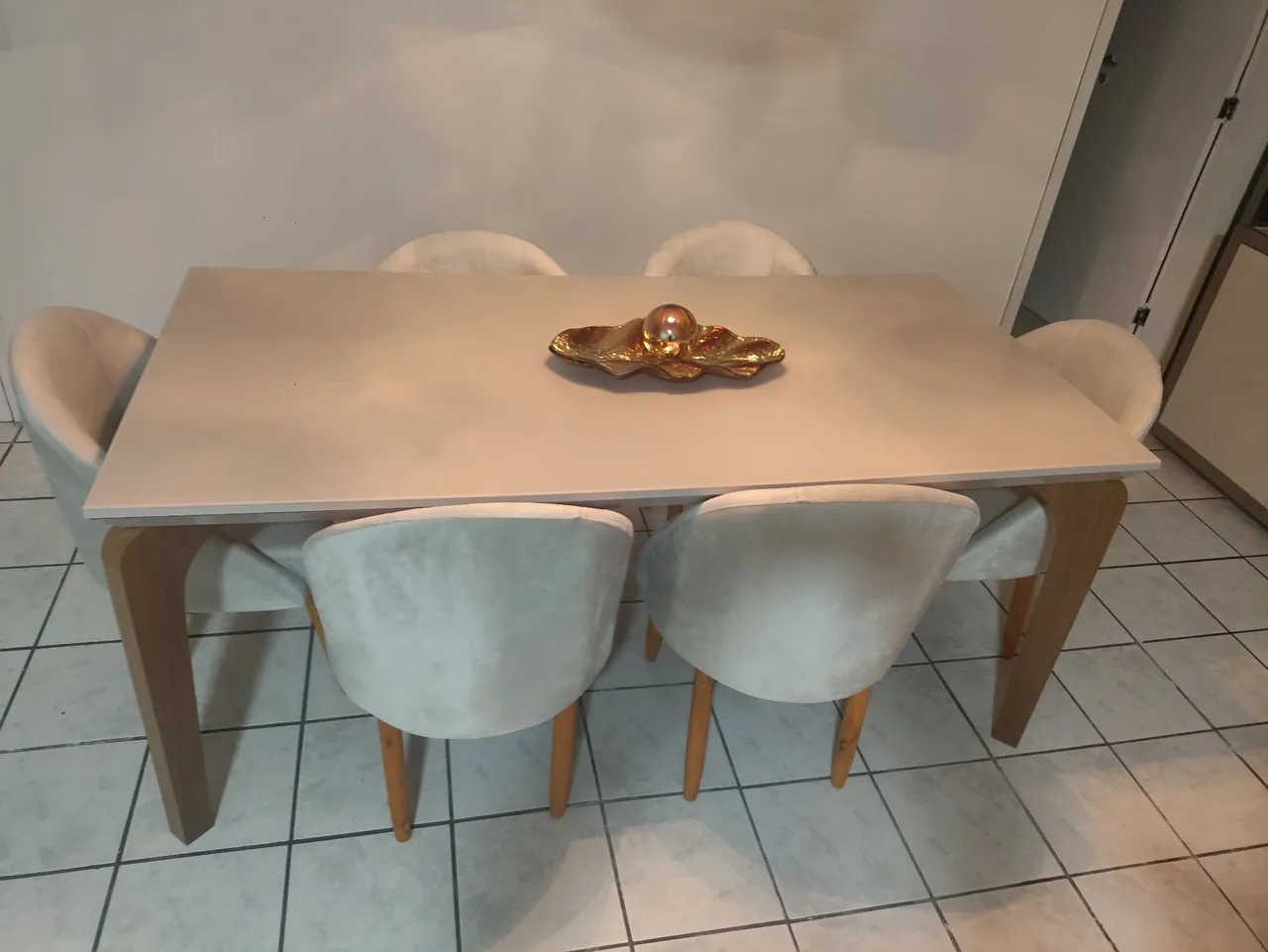 Conjunto de 6 cadeiras de jantar. 350,00 cada. Novíssimas