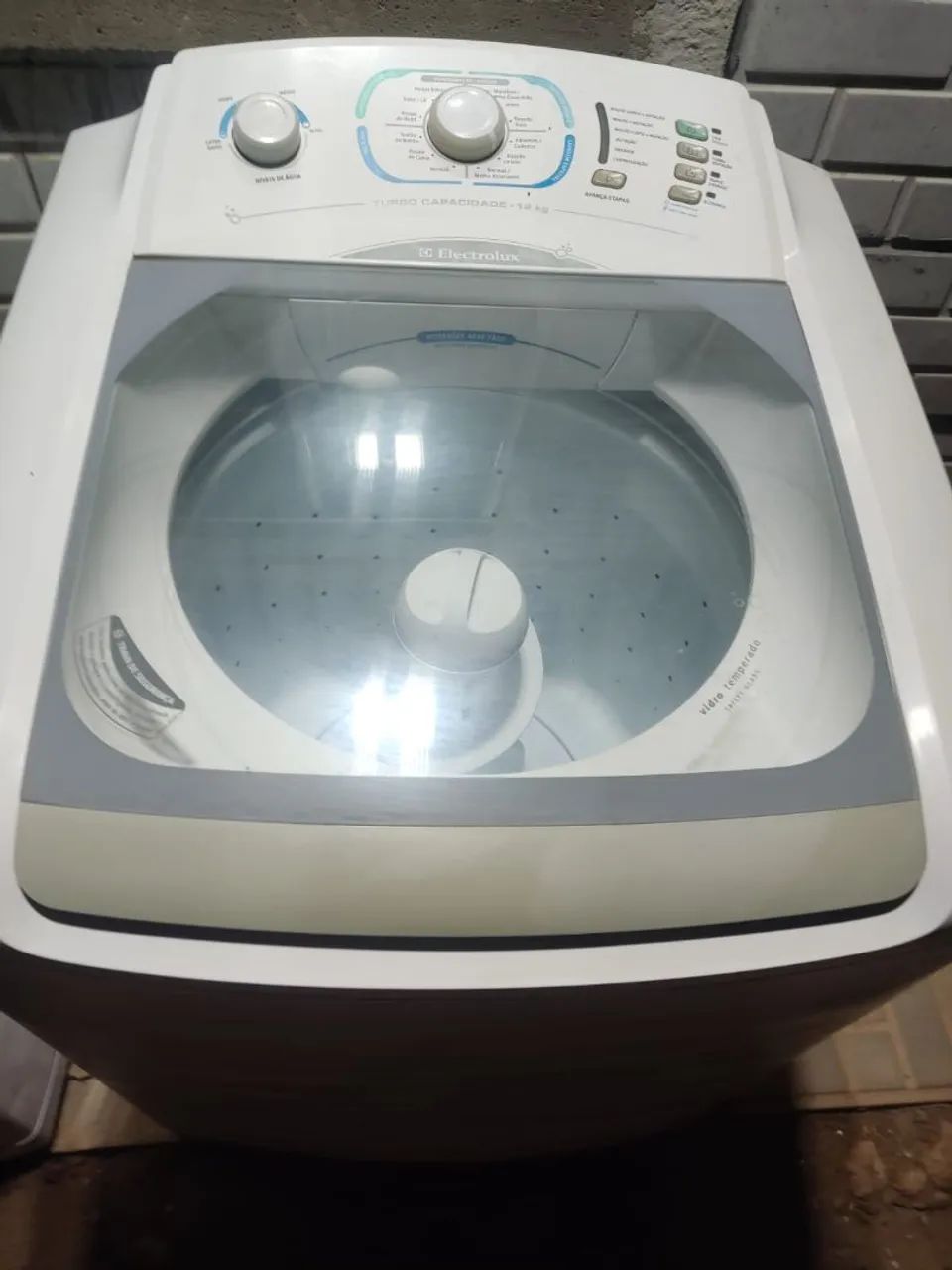 MAQUINA DE LAVAR ROUPAS ELETROLUX. 64317477005186120