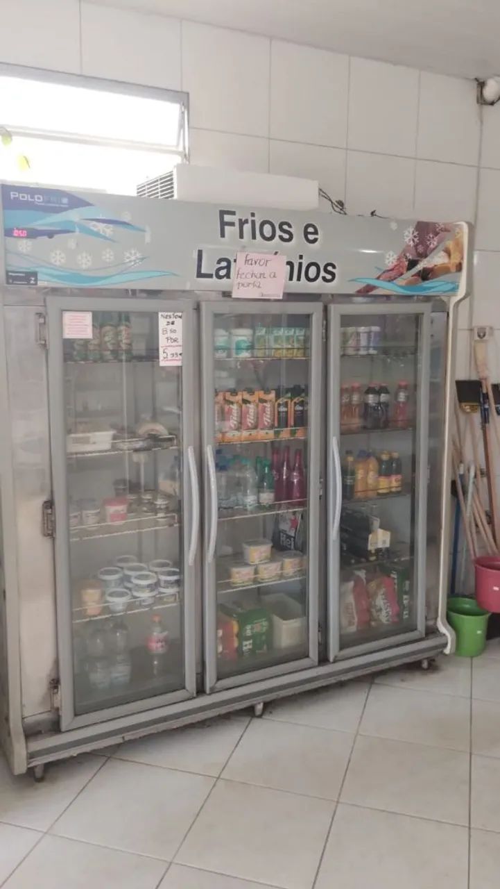 Expositor vertical resfriados 3 portas 64298440676611120