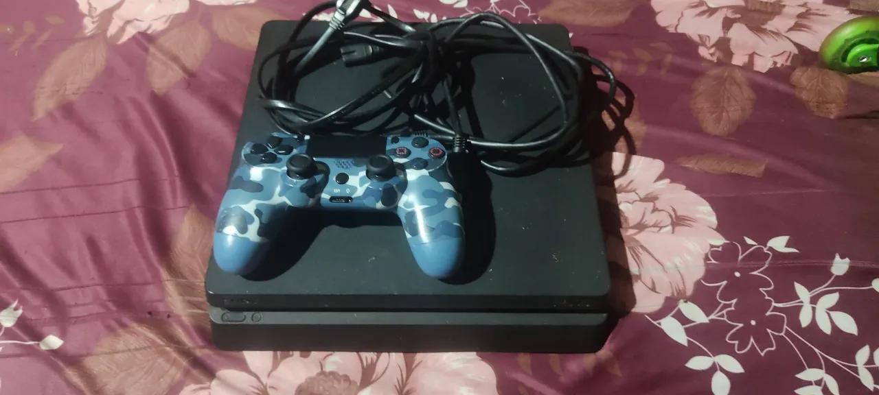 Playstation 4 com Controle