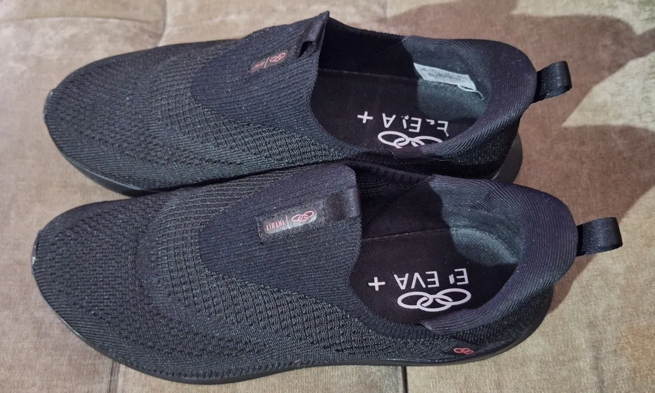 Tênis Feminino Preto (Leia o anúncio)