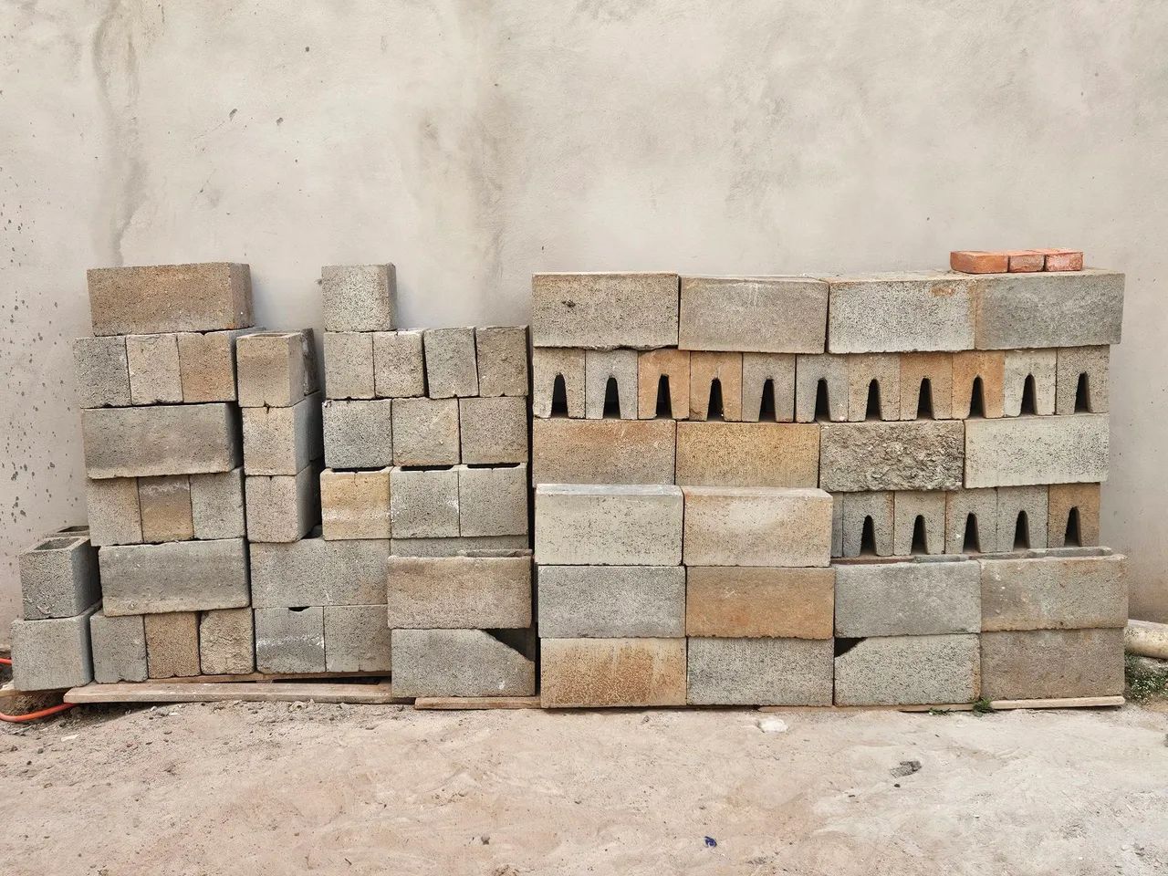 Construction surplus blocks (civil construction)64209935474818120