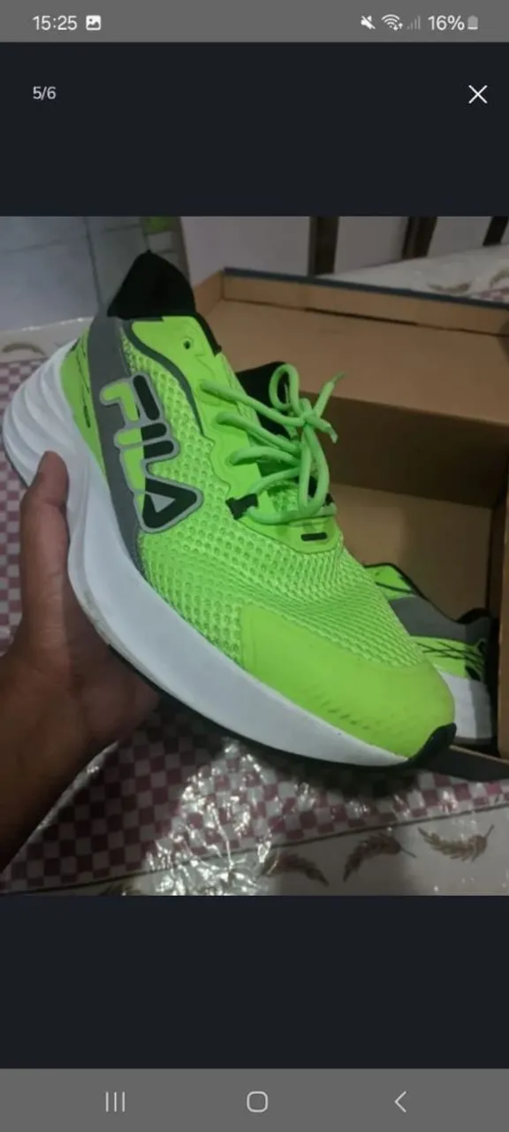 Tênis Fila Verde Neon - Conforto e Estilo!