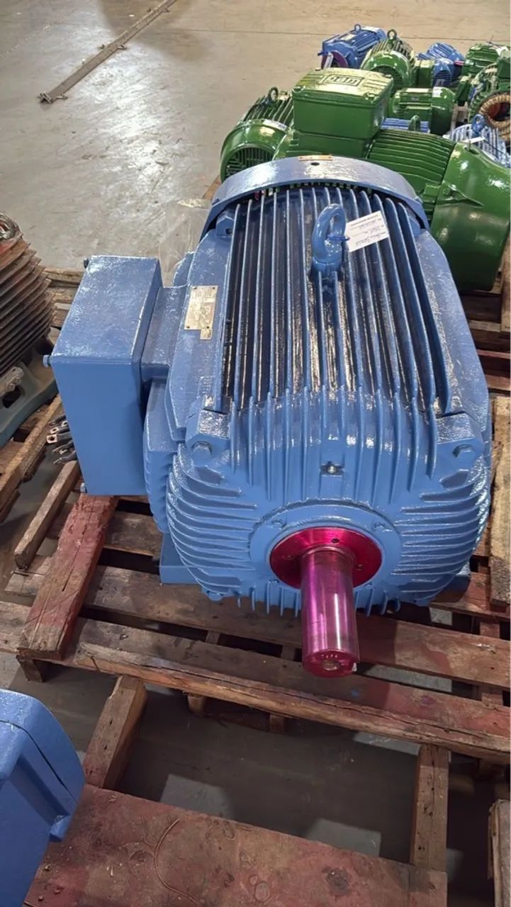 Motor Weg 200 CV / 4 Polos / Trifásico 