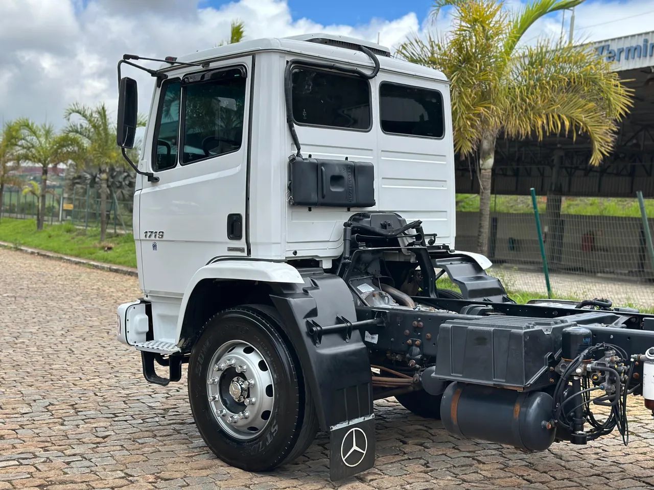 CAMINHÃO MB ATRON 1719 2014 NO CHASSI EXTRA RARIDADE  - Foto 12