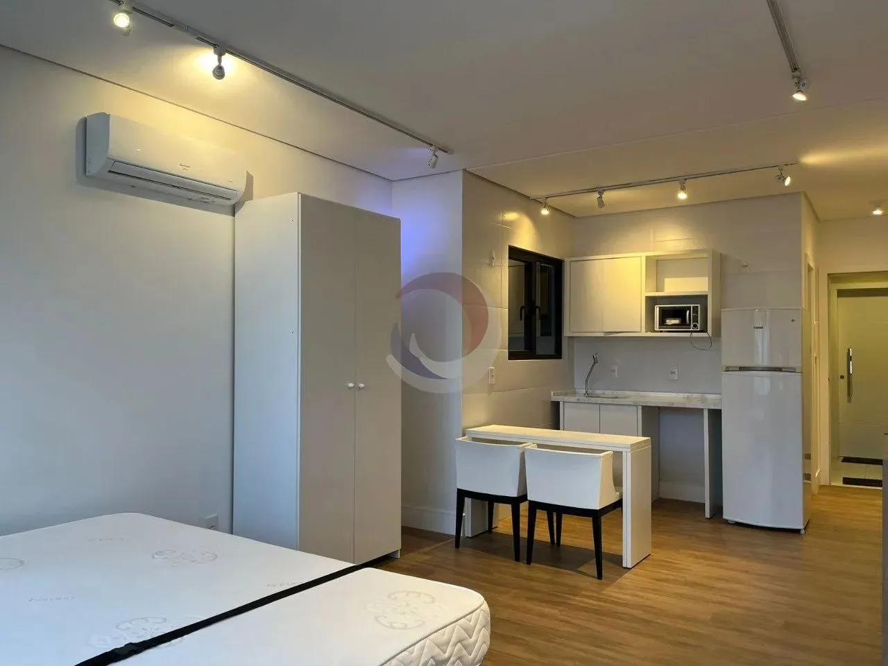 Studio para locação no Córrego Grande.