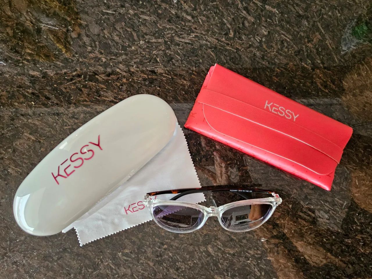 Armação para óculos de grau 2 em 1 feminino Kessy - Foto 4