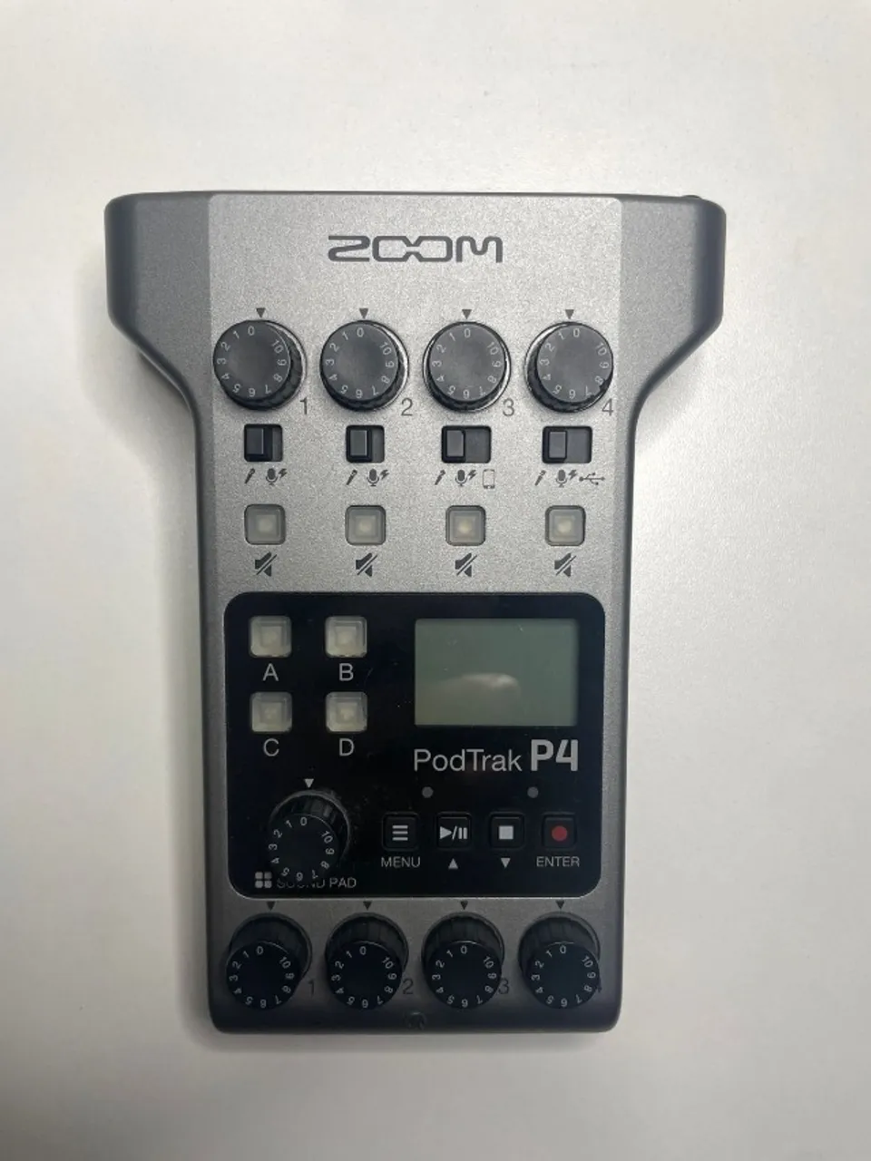 Gravador de Podcast Portátil Zoom PodTrak P4
