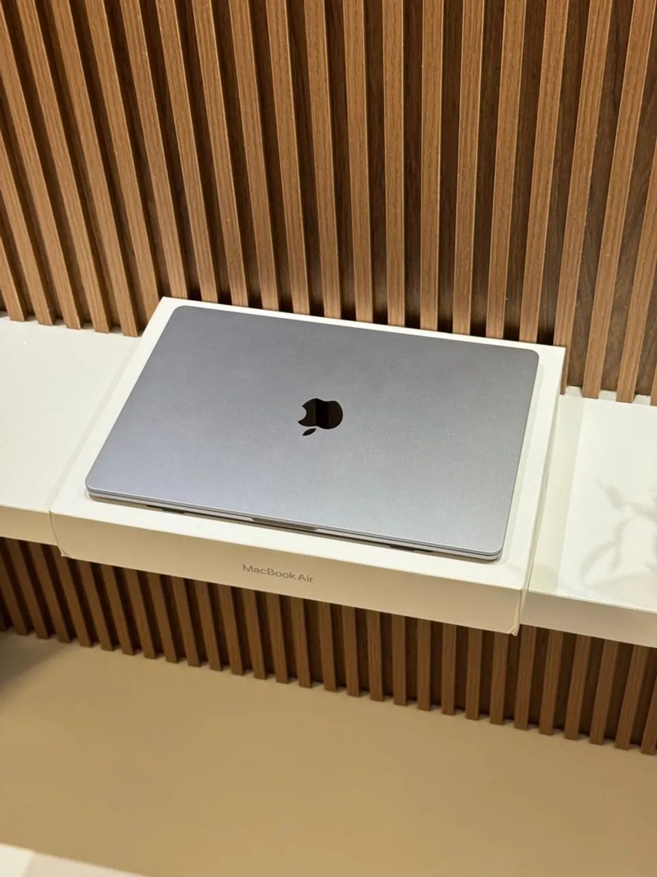 MacBook Air M2 15 Polegadas - 8GB RAM - 256GB SSD - Cinza Espacial