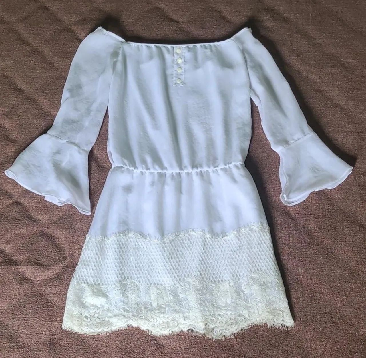 Vestido branco com renda
