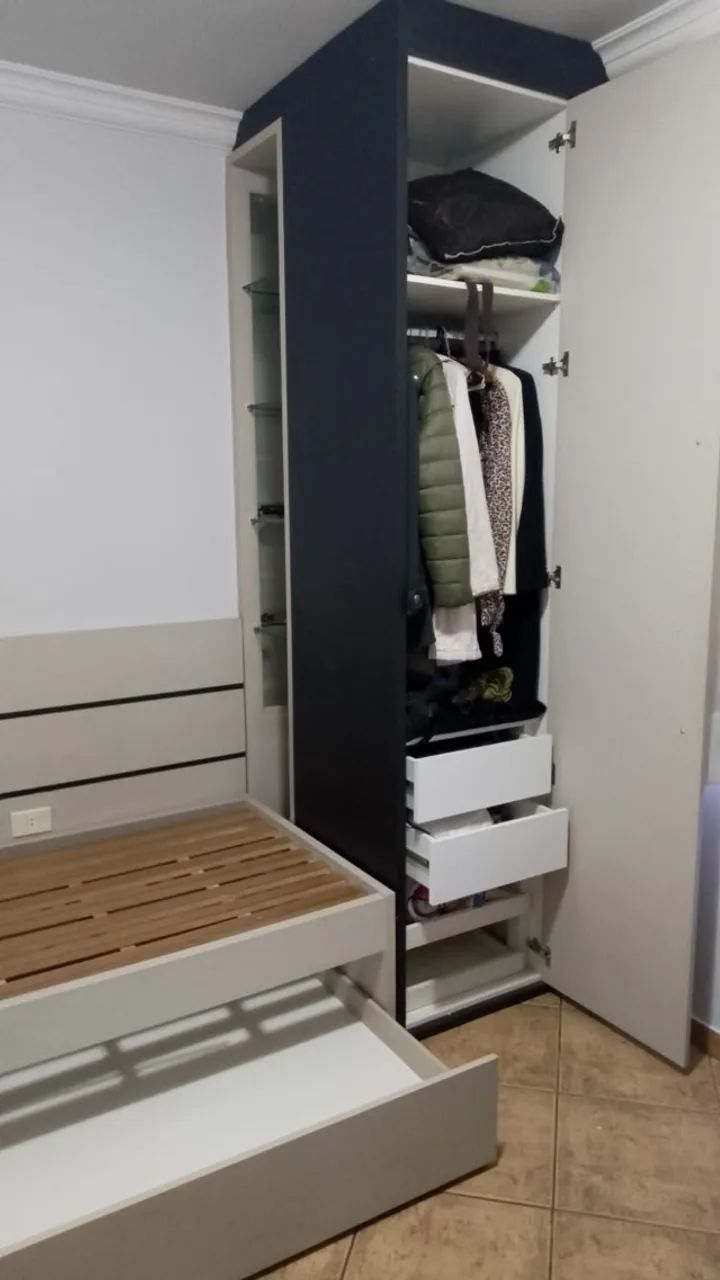 Cama e guarda roupas64739712855938122