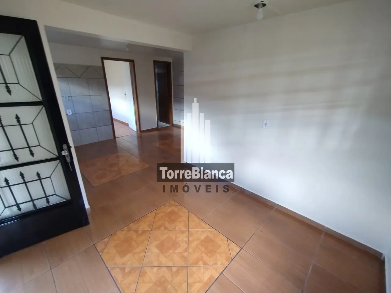 Casa com 2 dormitórios para alugar, vaga de garagem , 50 m² - Boa Vista - Ponta Grossa/PR
