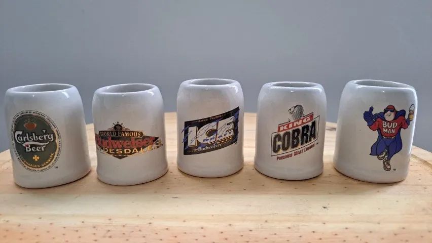 Miniaturas de Canecas de Chopp Chilenas em Cerâmica - 5 unidades para coleção - Foto 2