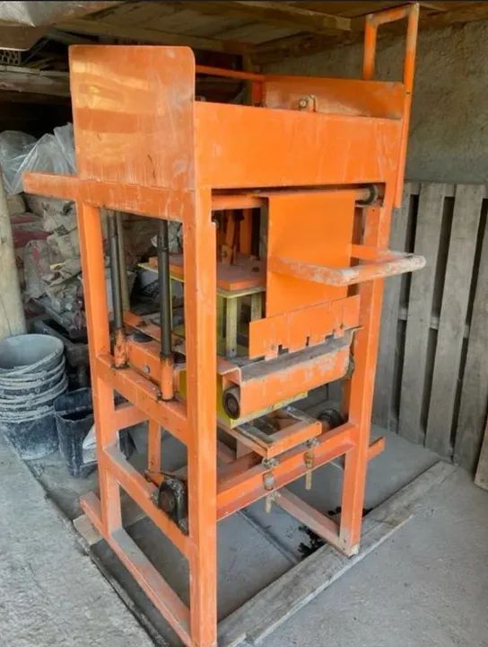 Máquina de Blocos Usada - Foto 2