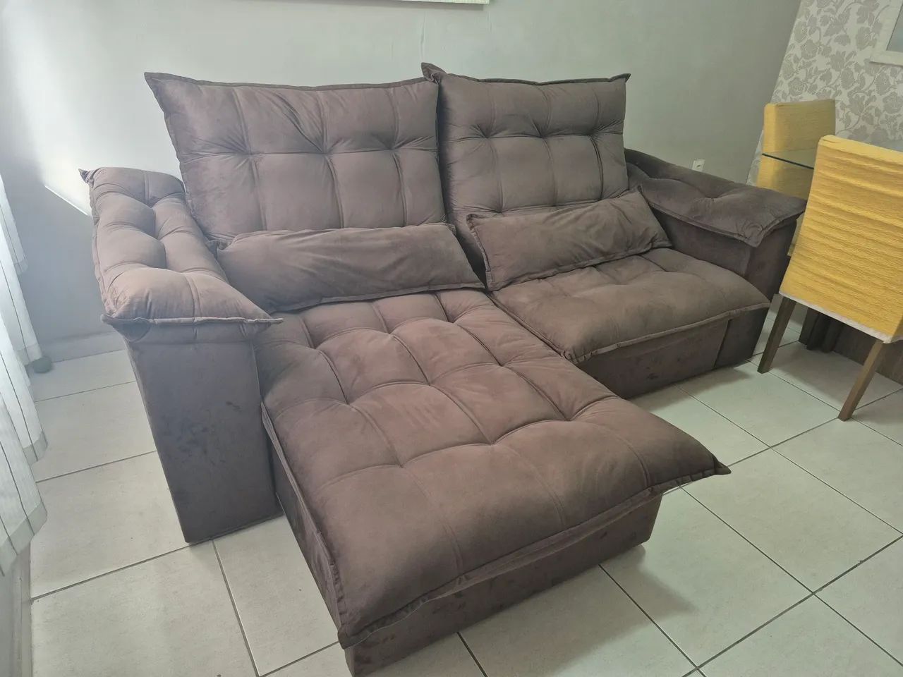 Sofá retrátil e reclinável 64728843391489121