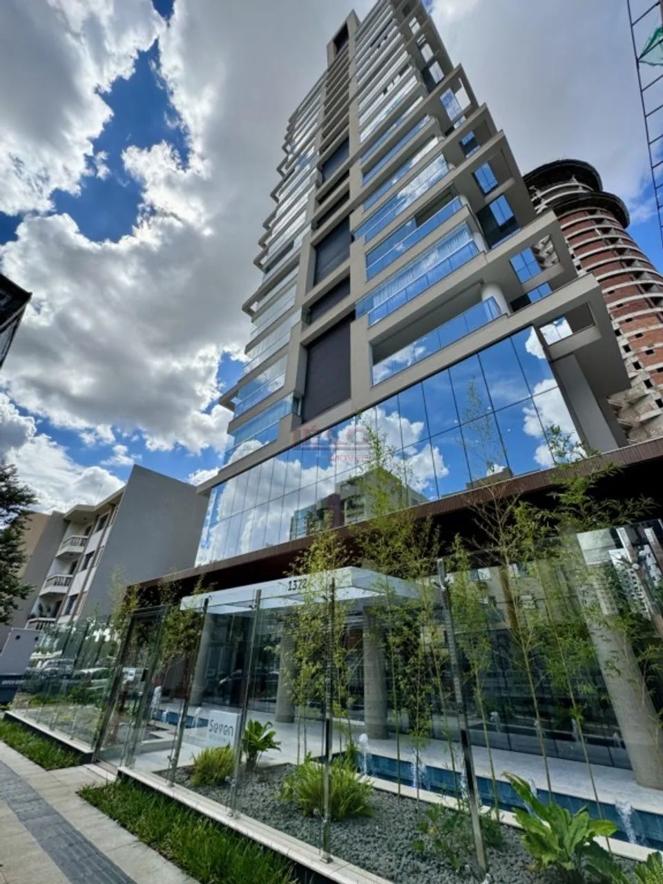 SEVEN RESIDENCE