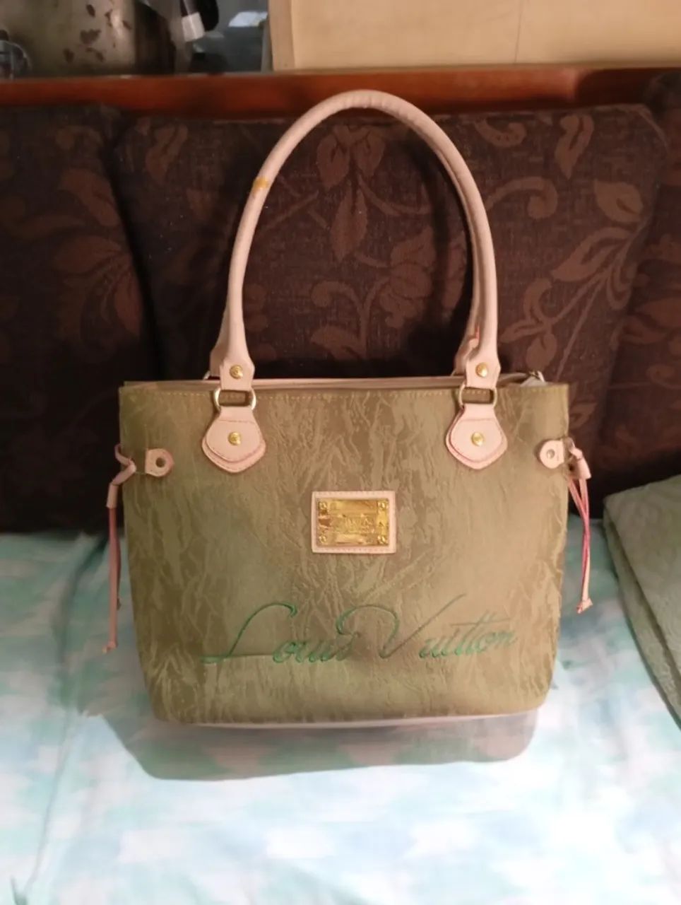 bolsa feminina semi nova otima qualidade