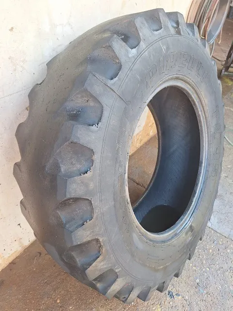 Pneu trator 23.1 30 e16.9 26