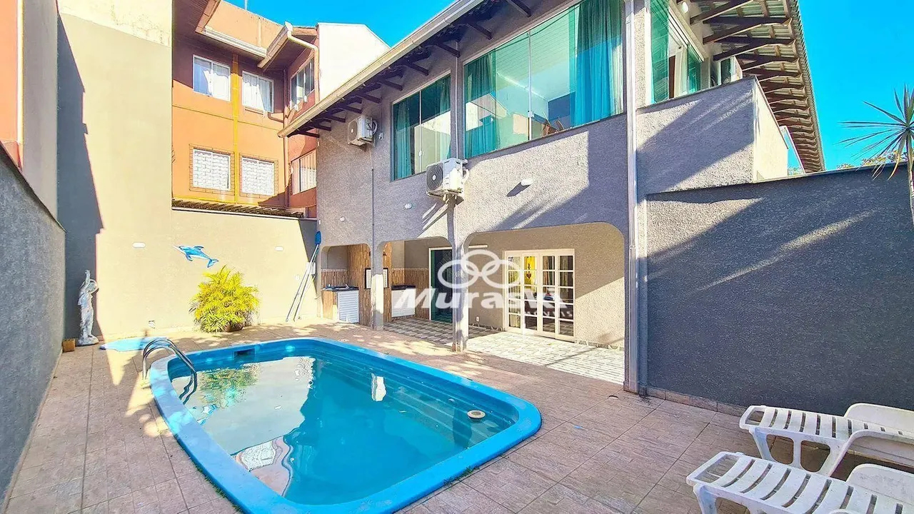 Sobrado com 7 dormitórios - venda por R$ 1.200.000,00 ou aluguel por R$ 1.500,00/dia - Bre