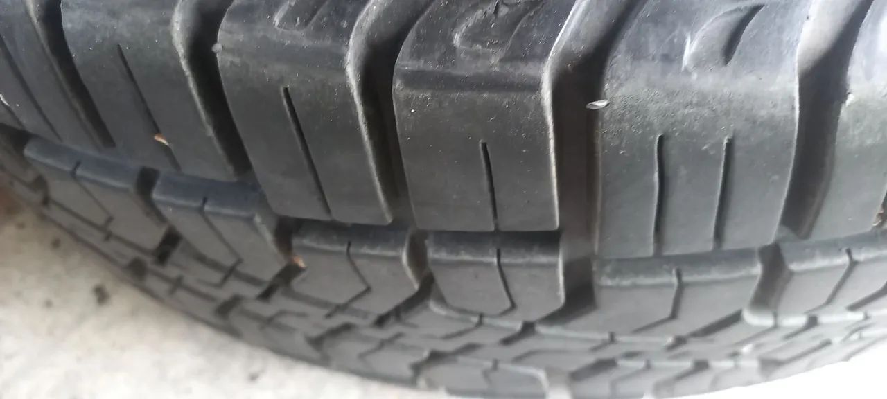 Pneu 205/65/15 - Foto 3