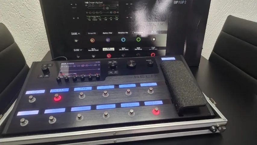 Pedaleira Line 6 Helix Floor - Leia o Anúncio