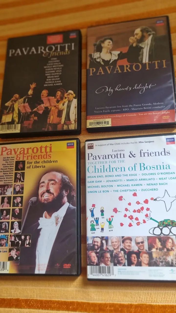 DVDs Box Pavarotti & Friends com 4 dvds - Foto 4