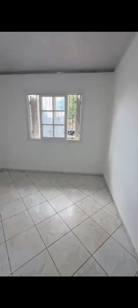 Alugo casa no Partenon