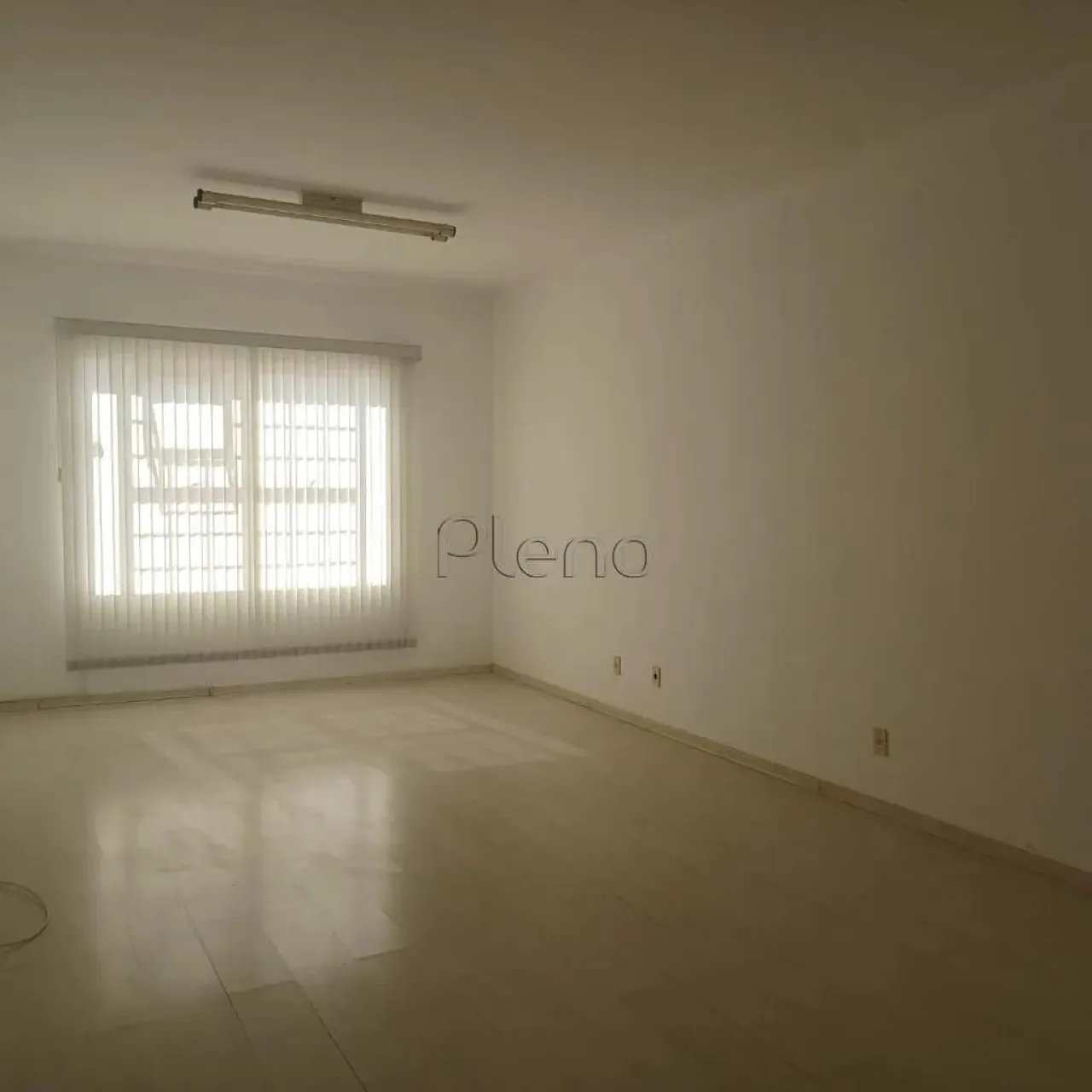 Sala para alugar em Valinhos, Vila Martina, com 70 m²