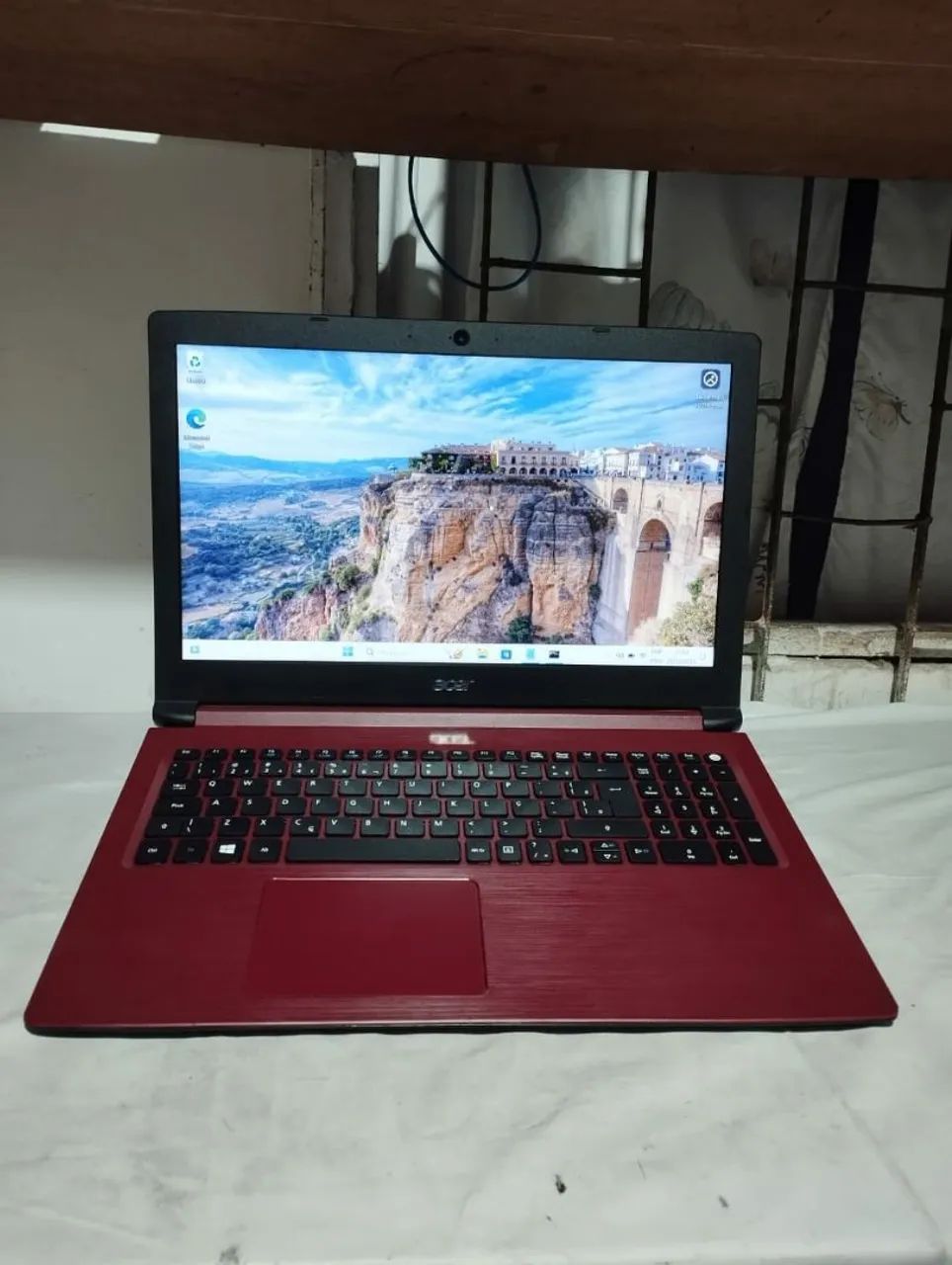 NOTEBOOK ACER DDR4 8GB I3 6 GERAÇÃO CONSERVADO ACEITO CARTÃO DO GARANTIA 950$