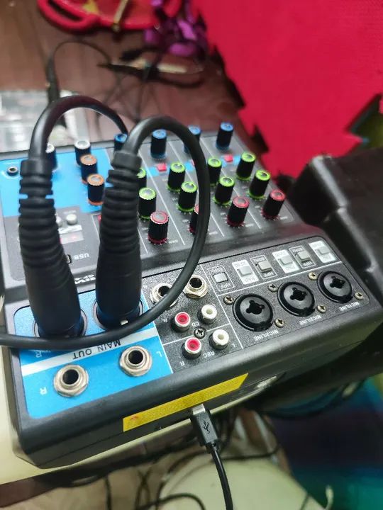 Caixa de Som e mesa mix cabos microfone pra vender logo 900 - Foto 5