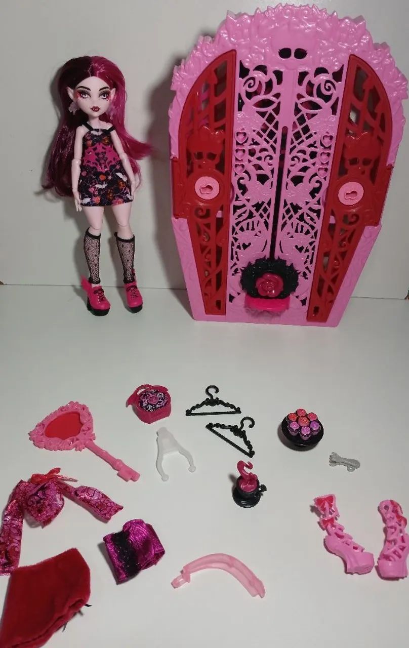 Monster High Draculaura skulltimate secrets 