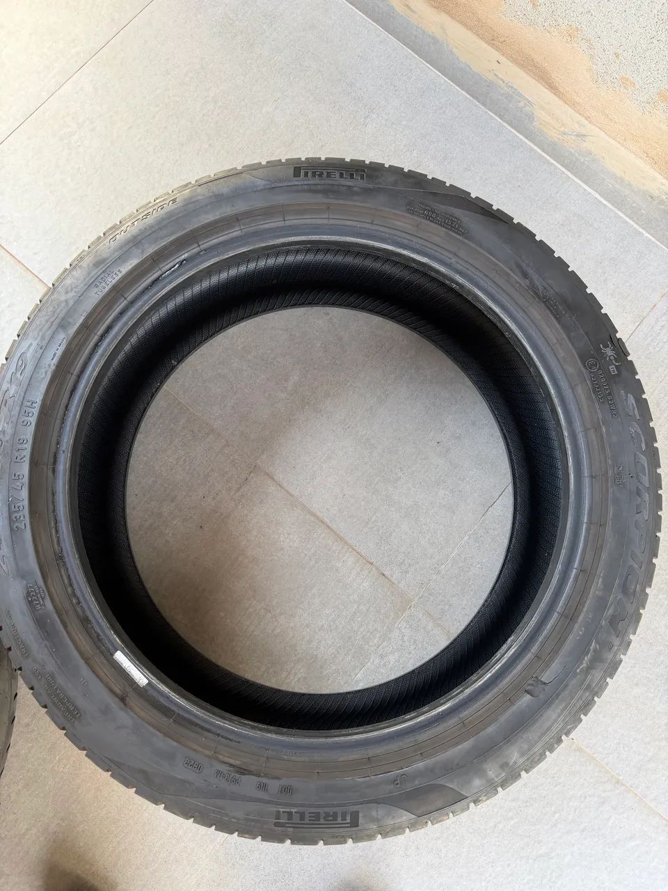 Pneus Pirelli Scorpion 235/45/19 - Foto 3